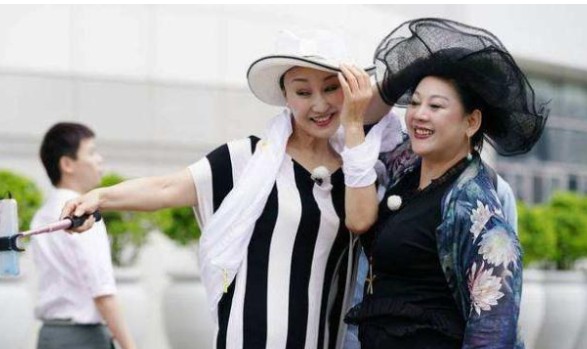 旅行主题真人秀扎堆，明星加素人，《各位游客请注意》刷新话题