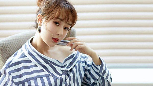 两位明星被疑整形,一位称只是正常护理,另一位被讽“不怎么样”