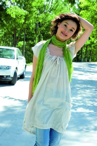 女演员吴越恋爱史 称自己定位不是陈建斌的前女友