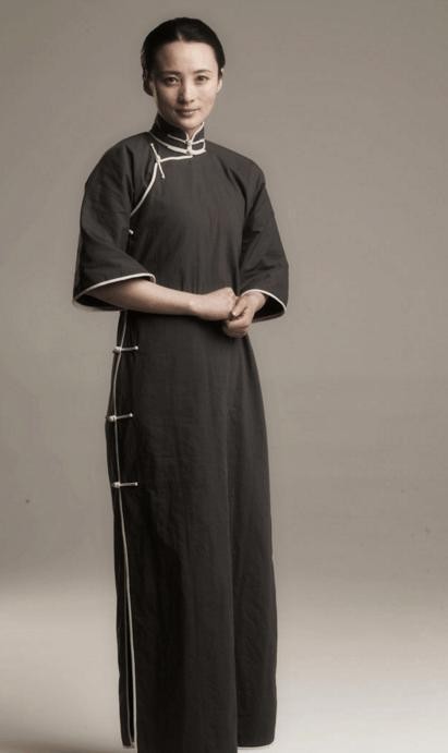 陈建斌与蒋勤勤因戏生情, 如今生活幸福, 而前女友吴越至今单身