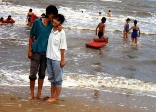 真情真意的明星夫妻，老公是歌手，老婆是总裁，恩爱33年无绯闻