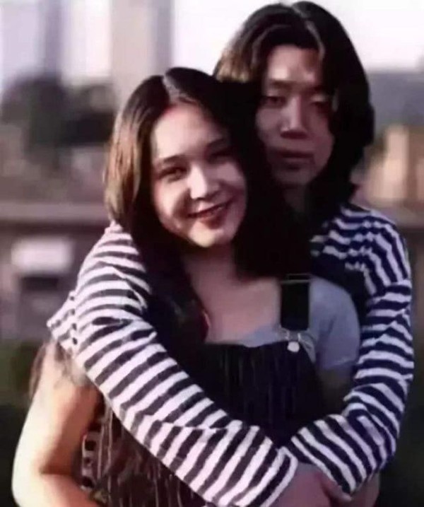 真情真意的明星夫妻，老公是歌手，老婆是总裁，恩爱33年无绯闻