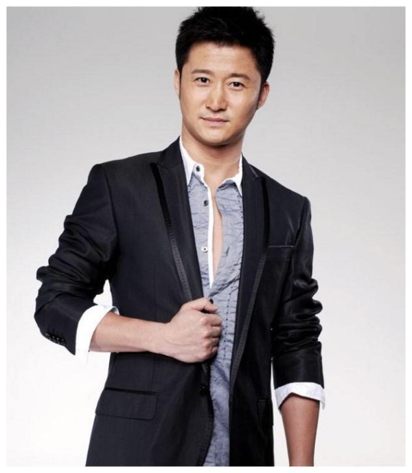 吴京携儿子“吴所谓”亮相 儿子长相惹争议 孩子到底随谁？