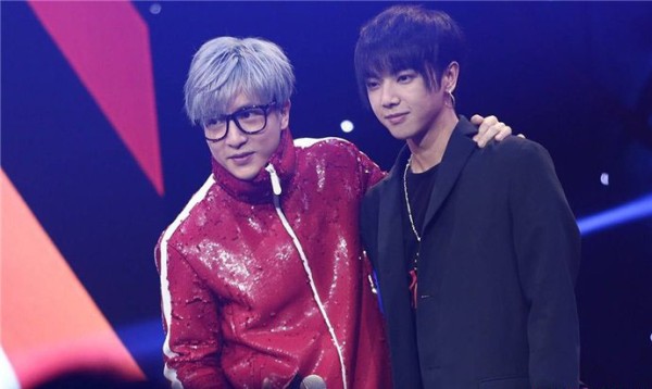 薛之谦和华晨宇关系怎么样 华晨宇微博取关薛之谦