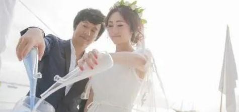 郑钧的天敌是刘芸?相爱13年,刘芸活出了最好的样子