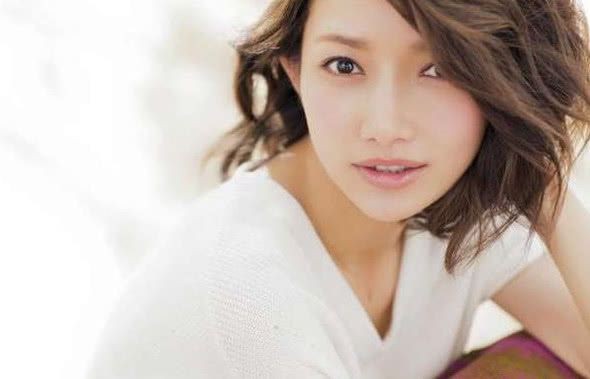 日本女星和侄子洗澡近20年，被问为何怎么做，女星反应亮了！