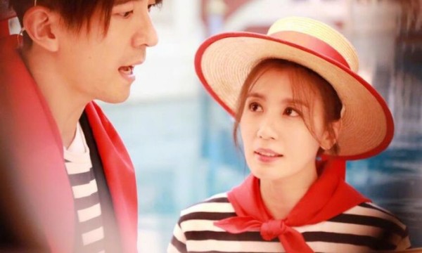 同样是姐弟恋,钟丽缇为怀孕受尽折磨,而他跪求妻子不要再生了!