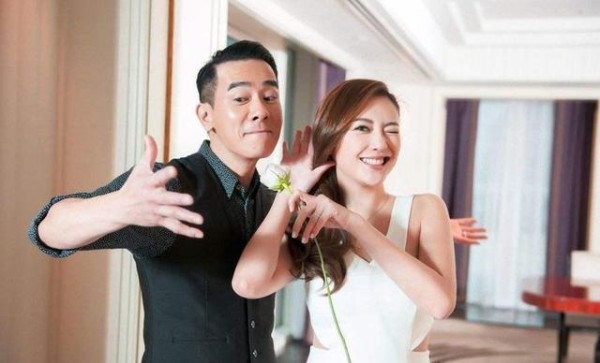 陈小春与应采儿是最好爱情的诠释,采访中他透露出夫妻相处秘诀