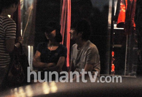 董洁被曝与王大治海口游玩 婚变有征兆