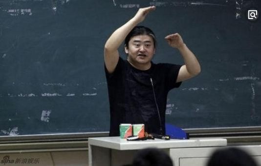 娱乐圈这些人不仅是明星，还在高校当老师9位大明星，你知道几位