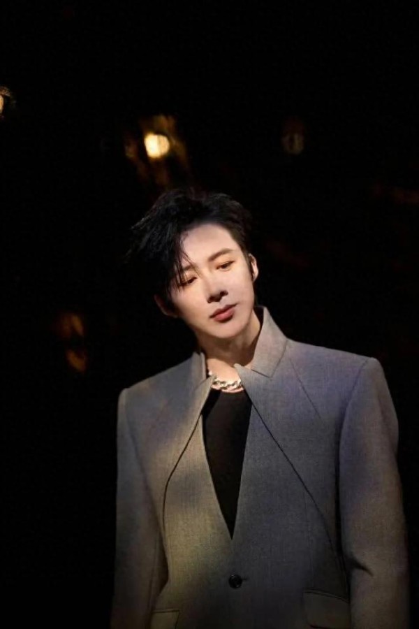 刘宇宁与赵露思:友谊的温暖与网络的冷漠