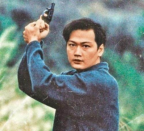 他本是当家小生,师奶杀手,因出轨成为贱男,如今怎么样呢