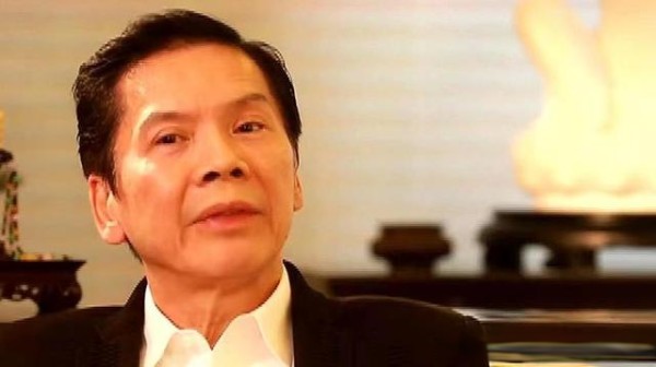 向华强的身份究竟有多恐怖?竟能让大佬亲自出马只为给他讨公道?