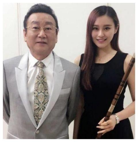 演员蒋大为，欠债不还成老赖，如今72岁秃顶难认出