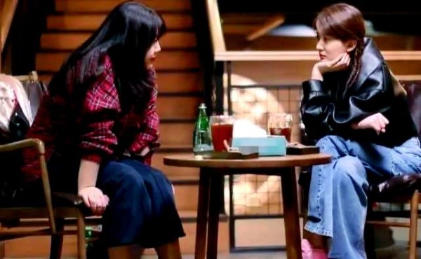 明星与助理的复杂关系:以杨超越事件为例