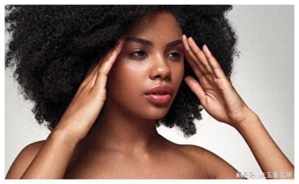 娱乐圈嘴巴奇怪的8位女星,金晨曾自嘲嘴歪,杨幂、杨颖都很明显