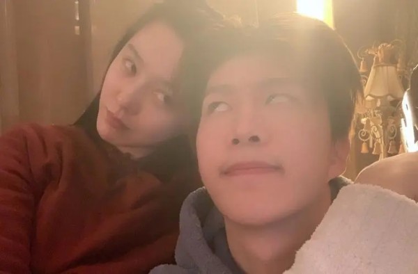 范丞丞和范冰冰什么关系？范丞丞是冰冰的亲弟弟吗是一个母亲吗？