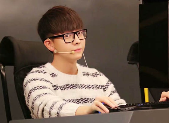 集结吧王者上节目的嘉宾都会玩王者荣耀吗?明星王者荣耀段位比拼