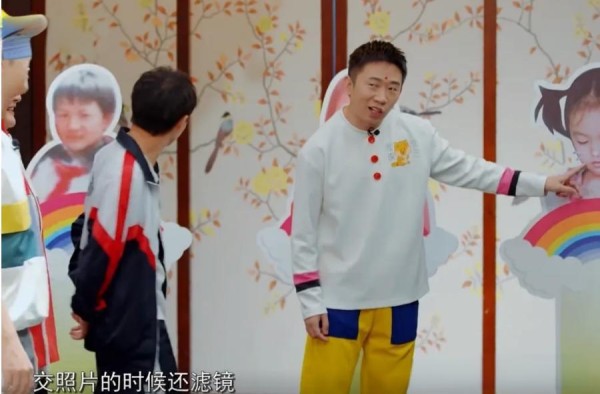 鞠婧祎厨师身份暴露，形象受重创