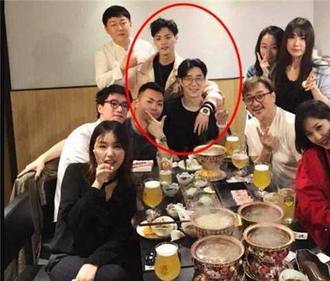 金晨疑曝光新恋情,又是姐弟恋,男方小鲜肉颜值不输邓伦第4张