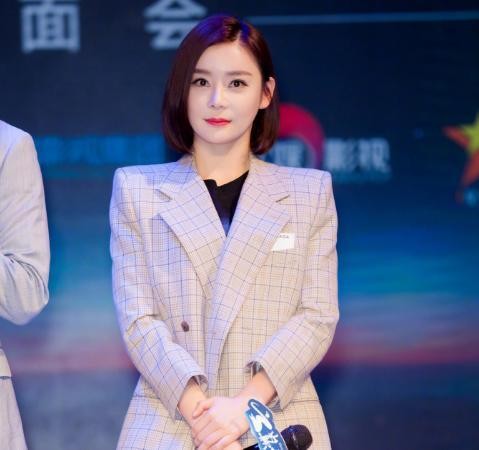 情商低的明星代表袁姗姗，说话不过脑子，网友：“有嘴无脑”