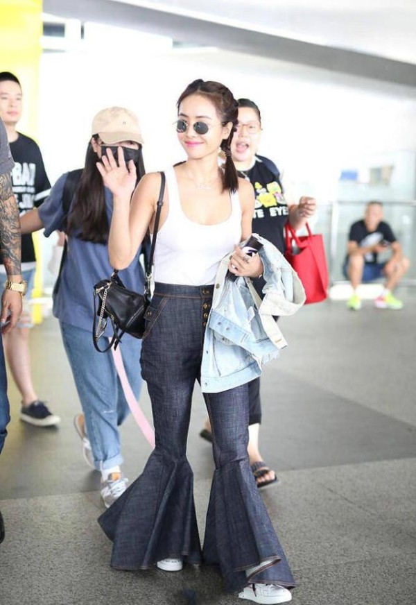 娱乐圈女星都爱喇叭裤,有人穿上美如画,有人穿后变大妈!