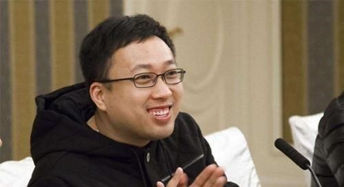 于正从不替艺人管理帐号_于正新签花旦被曝知三当三,上午出道下午塌房,于正称已报警