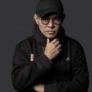 55岁李连杰略显沧桑,四个女儿都长了“明星脸”,大女儿最为惊艳