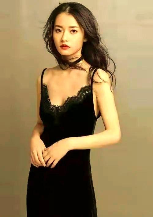 明星背后的神秘力量与公开争议