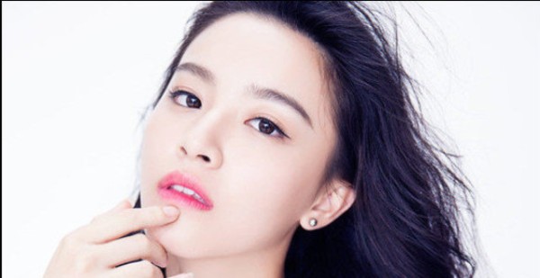 96年深圳女演员梁婧娴，清新靓丽