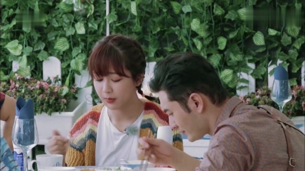 黄晓明跟杨紫关系好吗?杨紫私下曝光黄晓明真实人品又公开道歉?