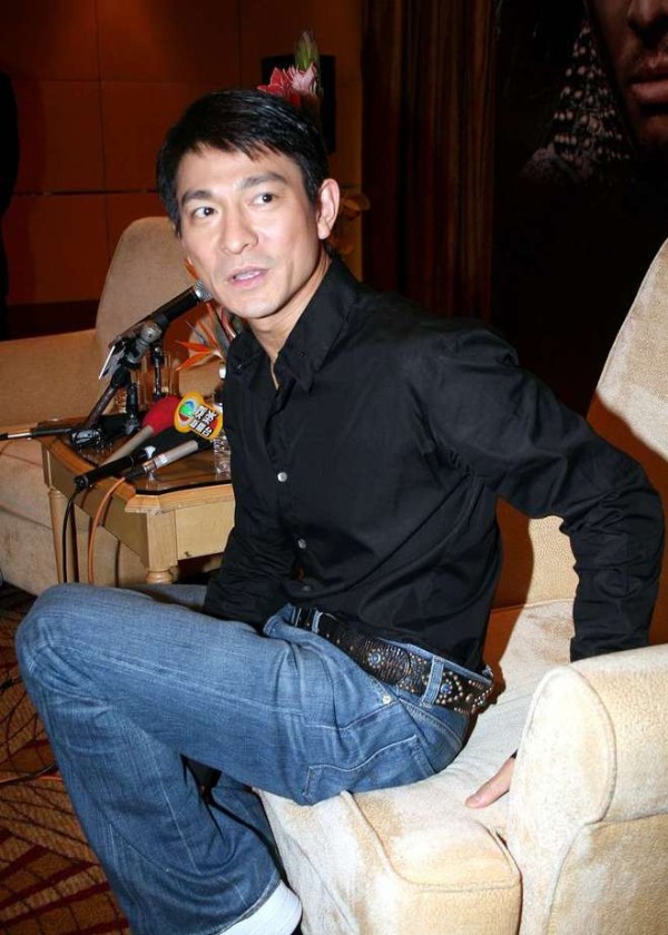 向太借刘德华4000万不打欠条：娱乐圈的信任与普通人的法律警示