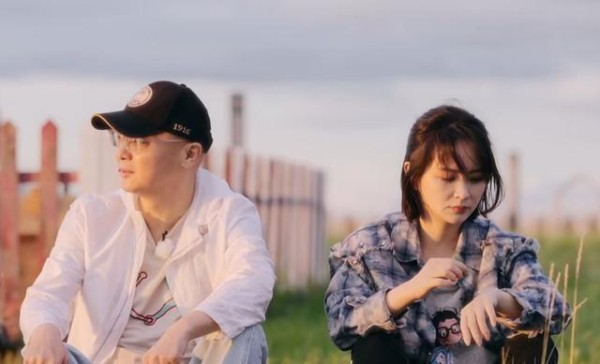 路行被“一剪没”后,邓莎被朋友劝离,可她的儿子大麟子不答应!