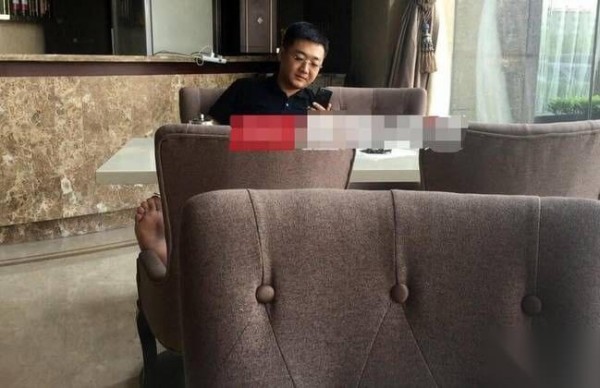 黄奕新恋情曝光 黄奕新男友是谁 新男友照片大曝光