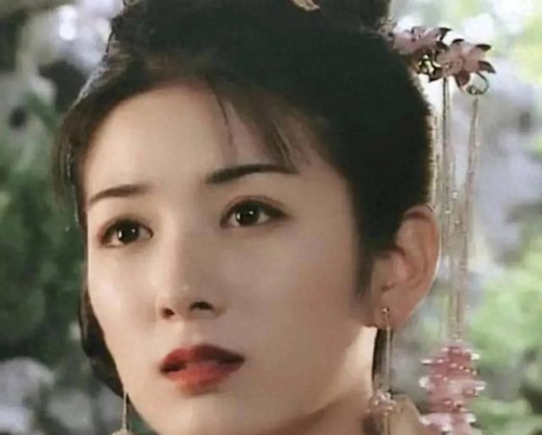 黄奕言辞再引争议,往事重提霍思燕沙溢,网友怒批背后动机