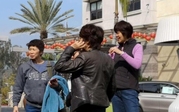 郎平也害羞!和王育成表明关系前有顾虑,姐姐出面成就完美夫妻