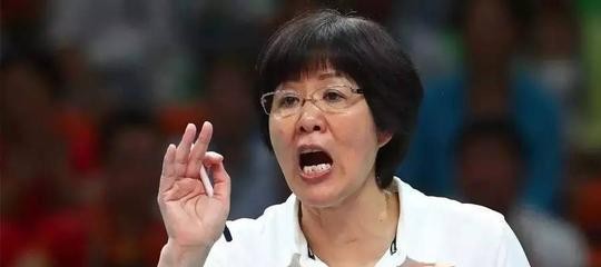 揭秘郎平与王育成！这几件事让郎平21年后再婚，找到完美归宿