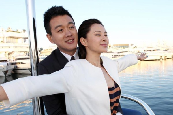 他出道20年零绯闻,28岁娶了女老师,今连生3胎成人生赢家!