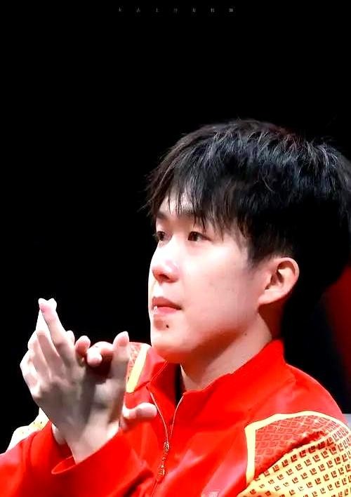 有动态？王楚钦点赞，美女身份曝光，美娜好友，曾与郭艾伦频繁互动