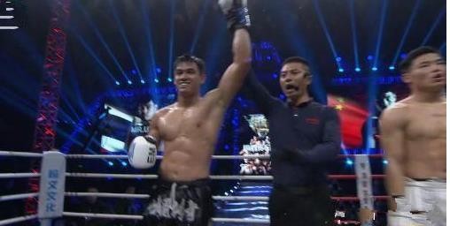 太极韩飞龙神话再次破灭, 惨遭二流泰拳手顶膝险些被KO出局