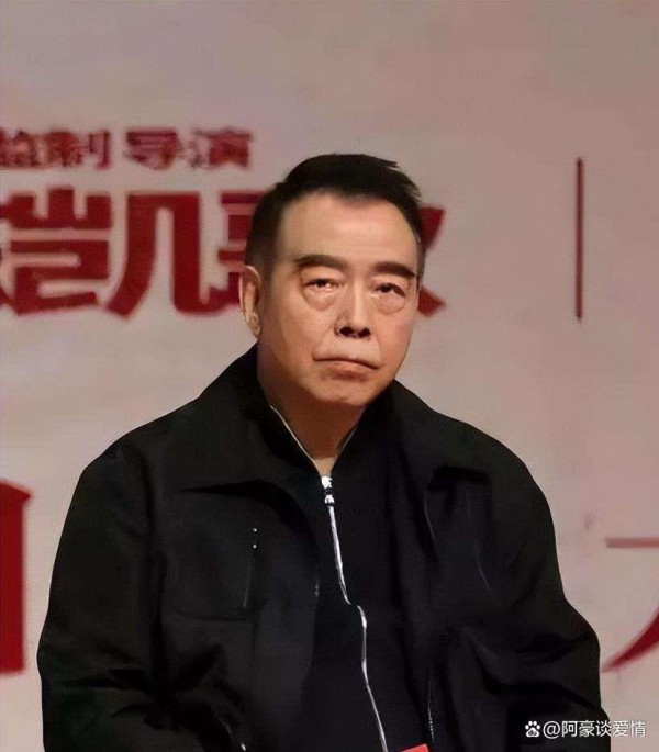 上海这一夜，陈凯歌朱亚文一推一拉的动作，把人际关系玩明白了