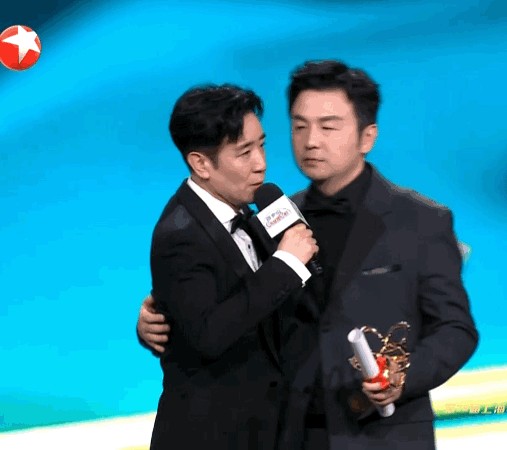 看来雷佳音是真的很喜欢于和伟啊