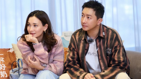 卢靖姗自曝与韩庚已分房睡,每晚会“连接”维系感情,二人初见堪称一见钟情