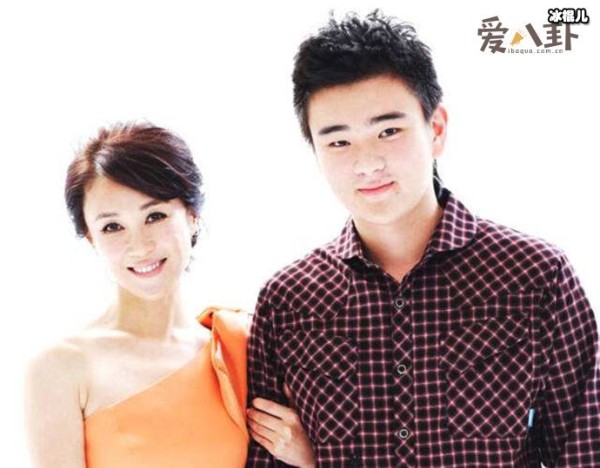 傅艺伟和儿子高乐男