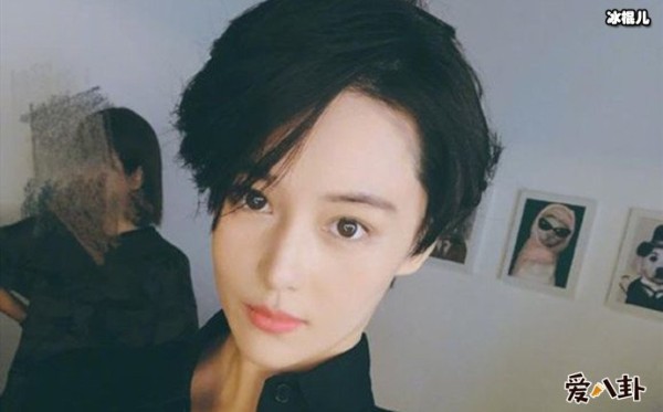 张馨予短发造型