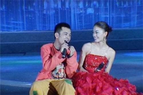 丫蛋王金龙离婚后同台不尴尬,赵本山另一弟子早有典范