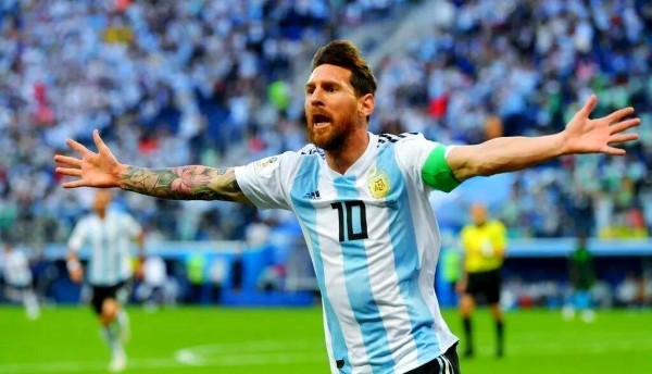 梅西与安妞:从童年玩伴到幸福家庭的生活传奇