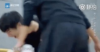 刘天池揭露表演学校现状,才大一就想请假去拍戏,还说心疼王俊凯