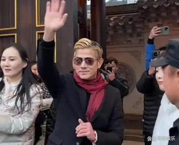 梁美薇:陪伴郭富城32年,64岁仍是单身,最终亲眼看他娶了别人