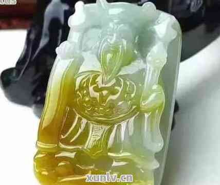 翡翠黄财神佩戴方法与适宜场合:可以戴在脖子上吗?